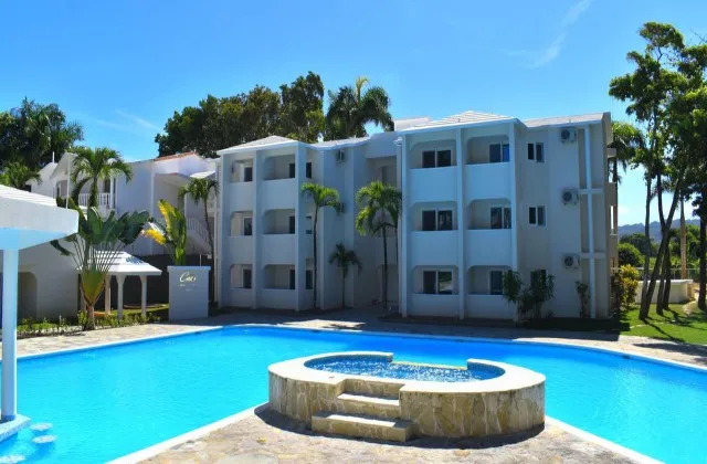 Tropical Casa Laguna pool 3